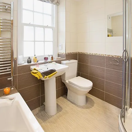 22 Rose Terrace * Κέσγουικ